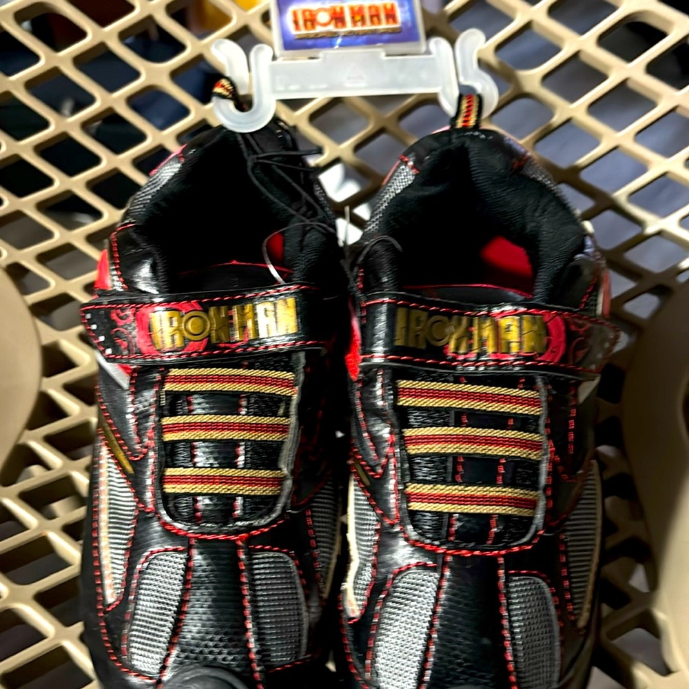 Ironman kid sneakers size 2 Multi color. Every day sneakers.
2 available